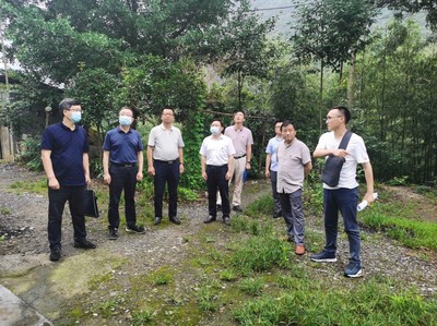 省地质局到远安县检查地质灾害防治工作